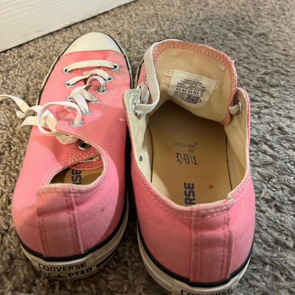 Pink Converse - Picture 3 of 3